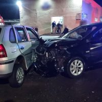 Imagem referente a Voltando da igreja, família se envolve em acidente na Rua Maracaí