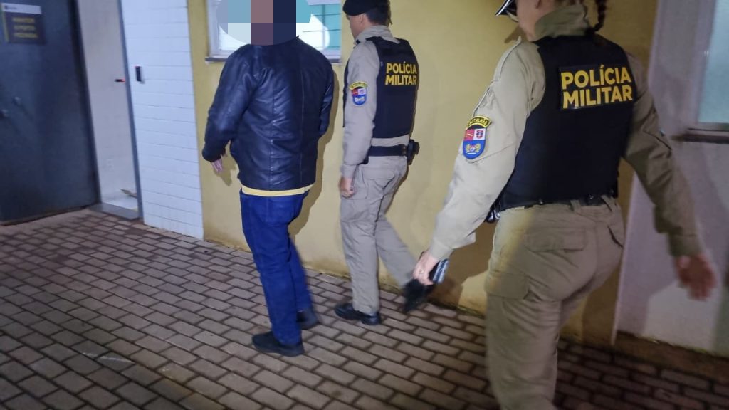 Motorista que bateu em carro de família que voltava da igreja é detido por embriaguez