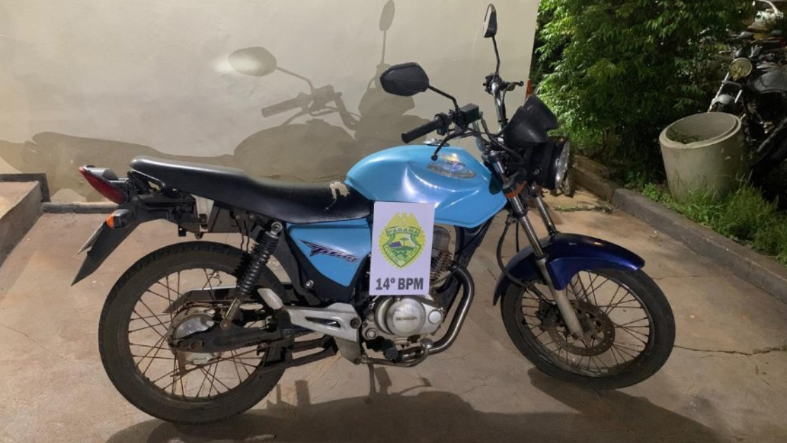 Polícia Militar recupera motocicleta furtada em Medianeira Polícia Militar recupera motocicleta furtada em Medianeira