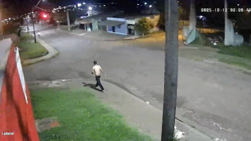 Imagem referente a Veja momento em que Diego Pereira é assassinado a pedradas em Cascavel