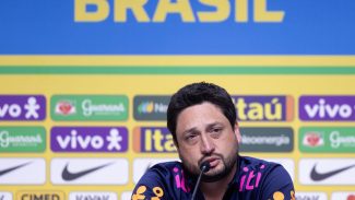 Programa Stadium, da TV Brasil, apresenta entrevista com Arthur Elias Programa Stadium, da TV Brasil, apresenta entrevista com Arthur Elias