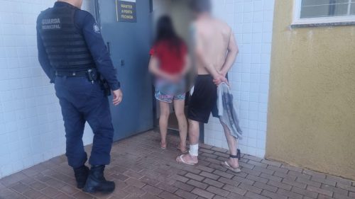 Suspeitos de arrombamento e furto são detidos pela Guarda Municipal Imagem referente a Suspeitos de arrombamento e furto são detidos pela Guarda Municipal