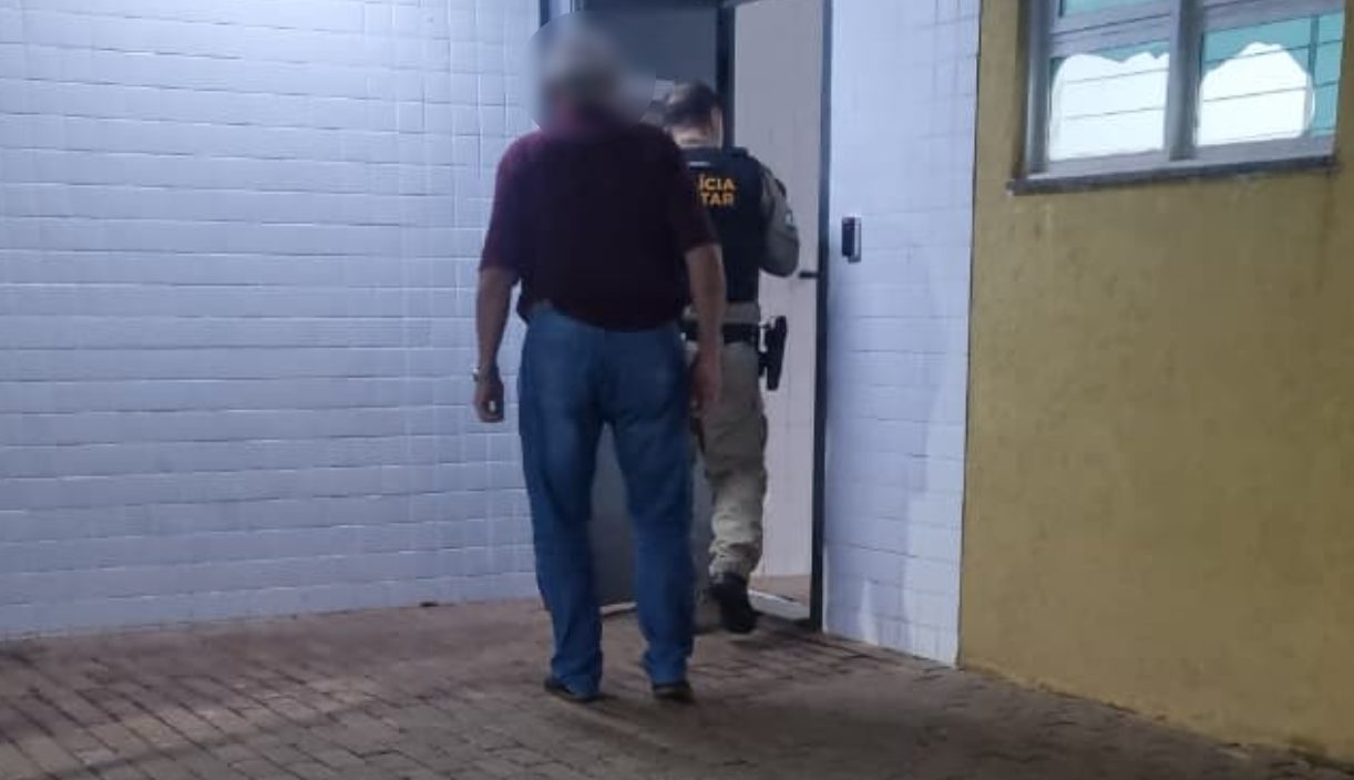 Idoso de 75 anos é detido por violência doméstica em Lindoeste