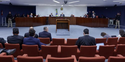 Imagem referente a Golpe: Moraes inicia julgamento do Núcleo 4 com leitura de relatório