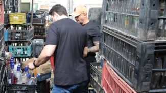 Operação prende seis pessoas por adulteração de bebidas em São Paulo Operação prende seis pessoas por adulteração de bebidas em São Paulo