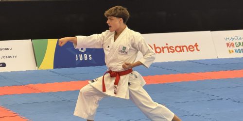 Imagem referente a Jovem conta com torcida da família e garante prata nos Jubs