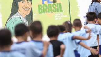 PNE: relatório sugere investimento de 7,5% do PIB para educação