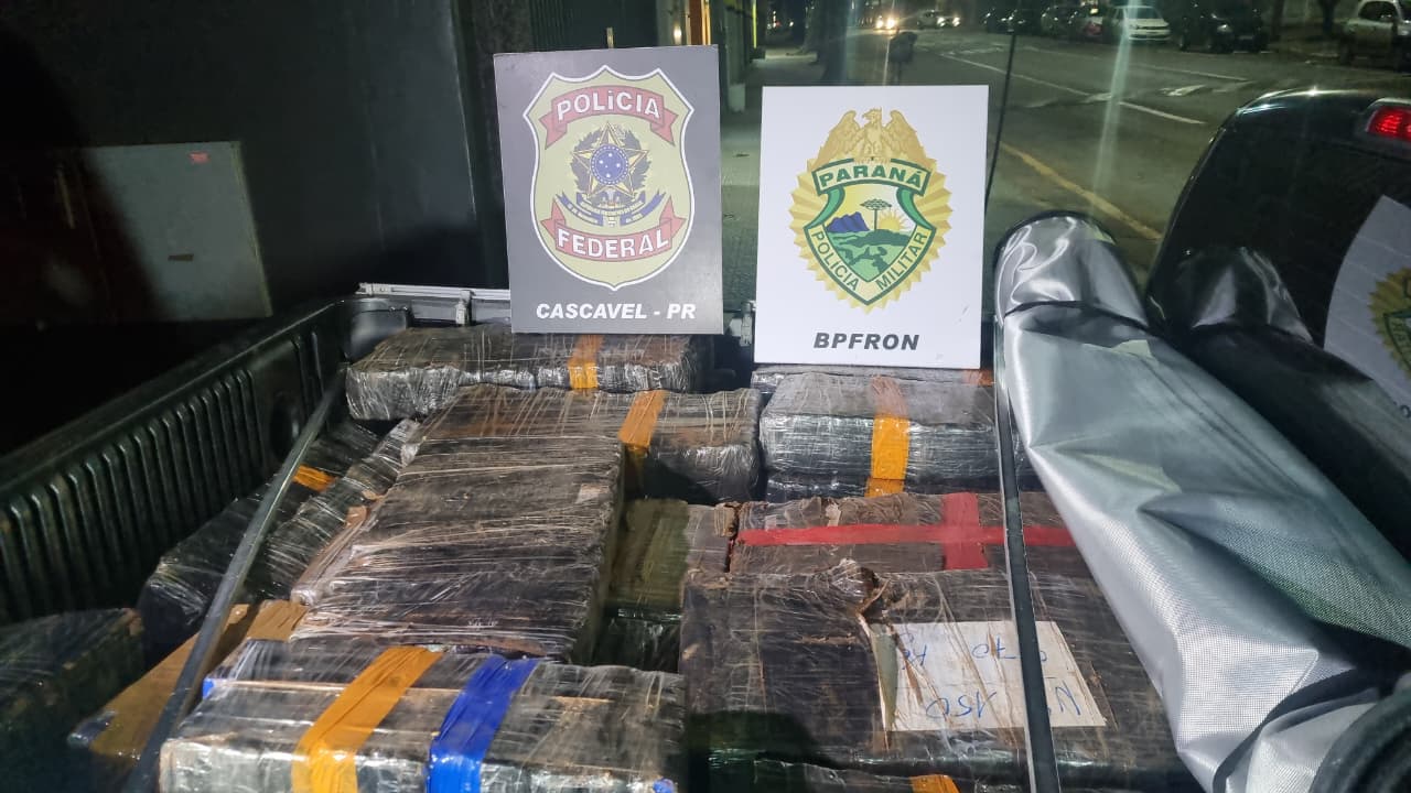 Cerca de duas toneladas de maconha são apreendidas em ação conjunta entre a PF e o BPFron Cerca de duas toneladas de maconha são apreendidas em ação conjunta entre a PF e o BPFron