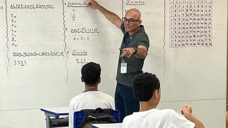 Desafio dos professores é chamar atenção dos estudantes durante aulas Desafio dos professores é chamar atenção dos estudantes durante aulas