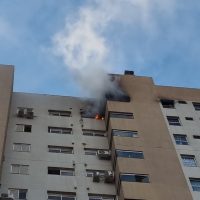 Sueli Vieira dos Reis recebe alta após incêndio no bairro Country em Cascavel Imagem referente a Sueli Vieira dos Reis recebe alta após incêndio no bairro Country em Cascavel