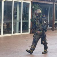 Sargento que salvou advogada presa em incêndio recebe alta e volta pra casa Imagem referente a Sargento que salvou advogada presa em incêndio recebe alta e volta pra casa