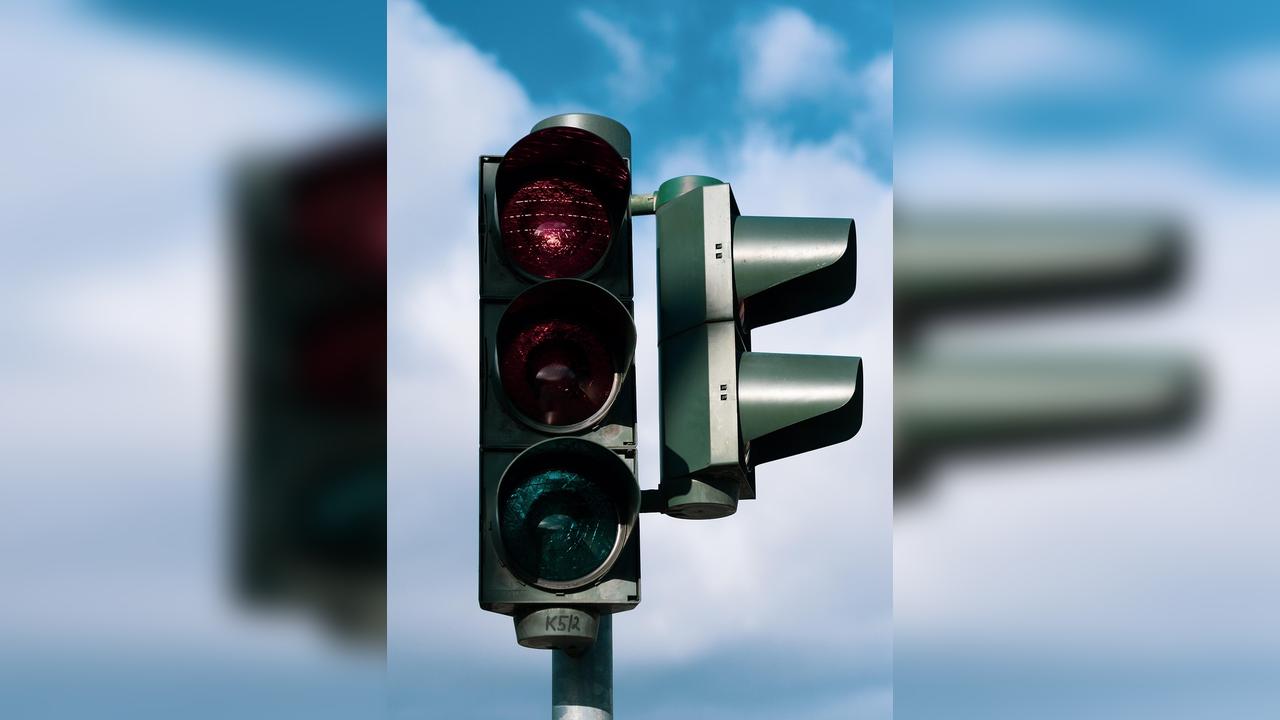 Novos semáforos começarão a funcionar na tarde desta quarta-feira (15) em Cascavel