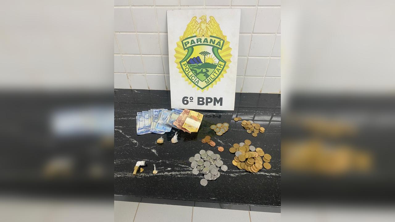 Dinheiro e crack apreendidos: Quarteto é detido na Praça da Bíblia
