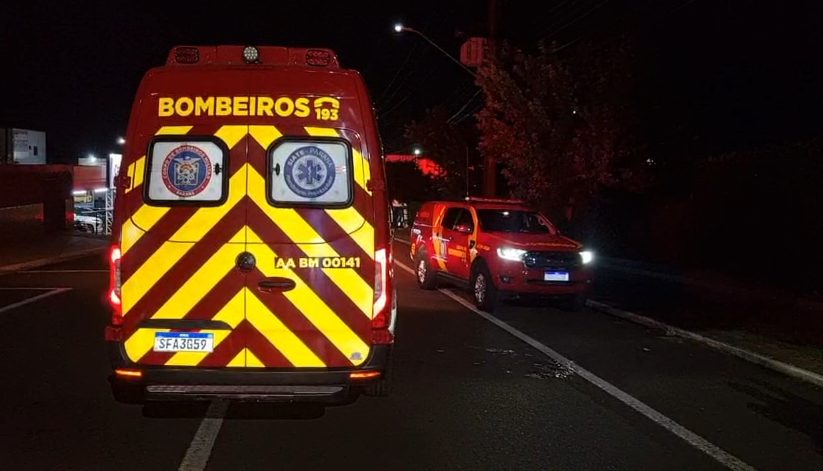 Mulher suspeita de ser ter sido agredida é socorrida pelo Siate no Bairro Maria Luiza