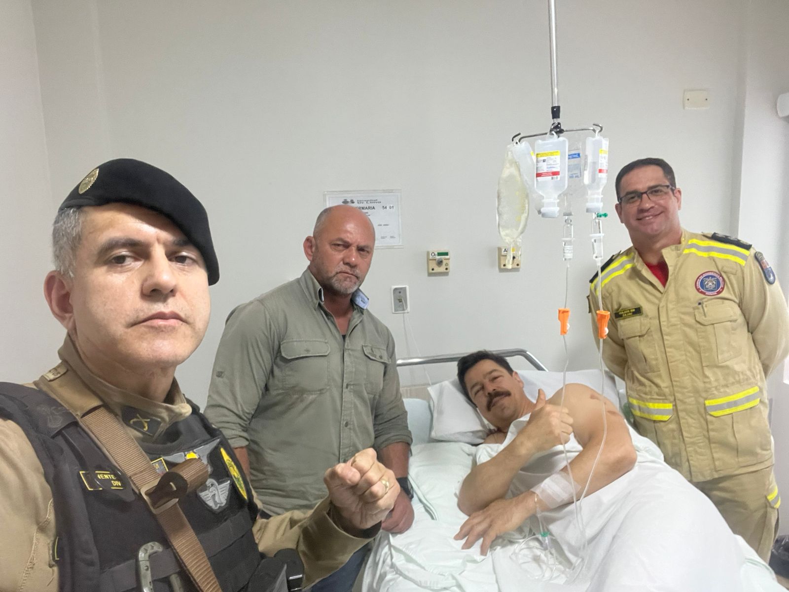 Herói: Sargento Migliorini recebe visita do Secretário de Segurança e agradecimento do Governador Herói: Sargento Migliorini recebe visita do Secretário de Segurança e agradecimento do Governador