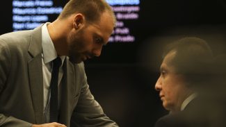 Moraes manda DPU assumir a defesa de Eduardo Bolsonaro no STF Moraes manda DPU assumir a defesa de Eduardo Bolsonaro no STF