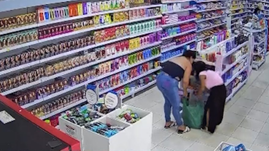 Mulheres são flagradas furtando em Farmácia no bairro Santa Cruz em Cascavel