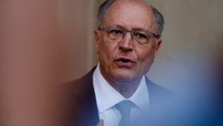 Brasil venderá 6 milhões de barris de petróleo à Índia, diz Alckmin Brasil venderá 6 milhões de barris de petróleo à Índia, diz Alckmin