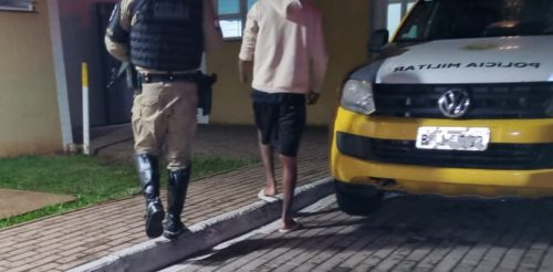 Homem que responde por roubo é preso pela PM na Avenida das Pombas Imagem referente a Homem que responde por roubo é preso pela PM na Avenida das Pombas