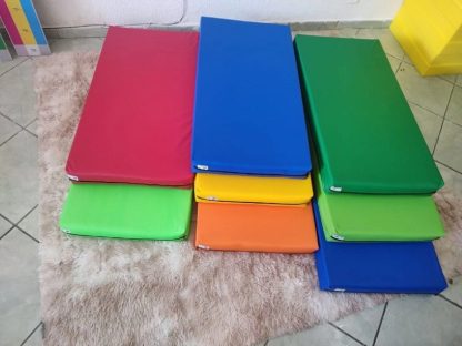 Imagem referente a Compra de quase R$ 1 milhão vai garantir novos colchões e tatames para escolas municipais de Cascavel