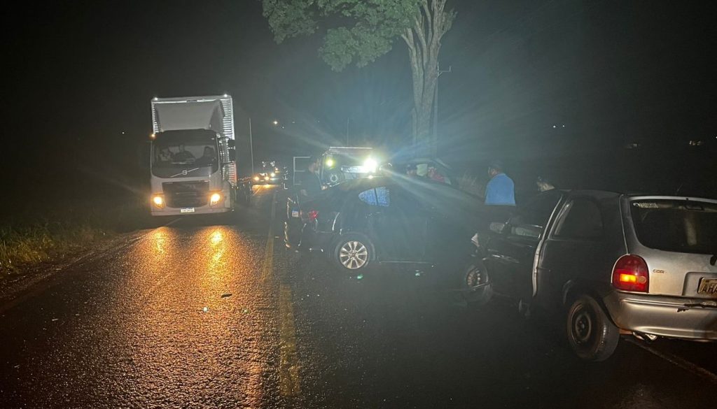 Engavetamento: grave acidente na PR-364 envolve 6 veículos e deixa quatro feridos entre Palotina e Terra Roxa Engavetamento: grave acidente na PR-364 envolve 6 veículos e deixa quatro feridos entre Palotina e Terra Roxa