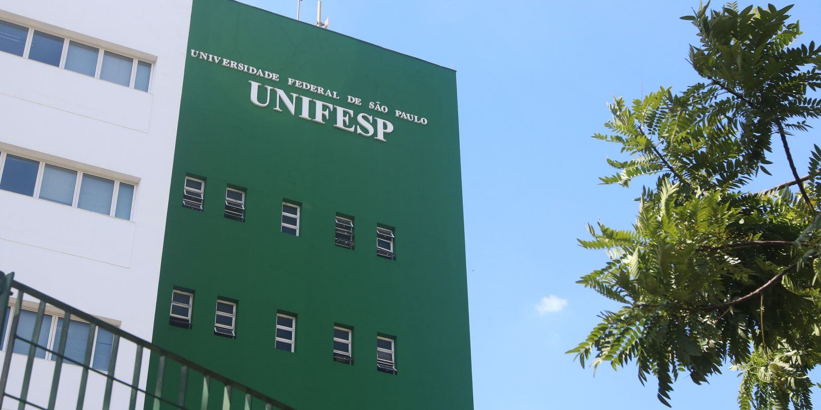 Polícia Federal faz operação em Santos contra ameaças à Unifesp Imagem referente a Polícia Federal faz operação em Santos contra ameaças à Unifesp
