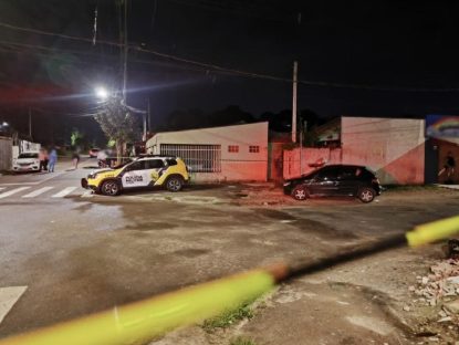 Mulher é morta a tiros enquanto dormia em carro quebrado