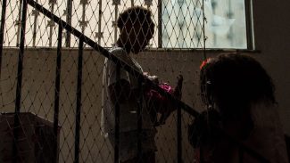 Cai tempo de acolhimento de crianças no estado do Rio Cai tempo de acolhimento de crianças no estado do Rio