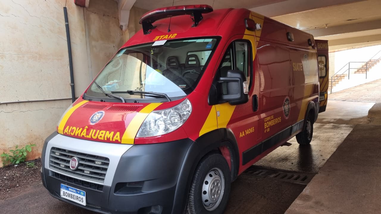 Acidente no Santa Cruz deixa motociclista ferido