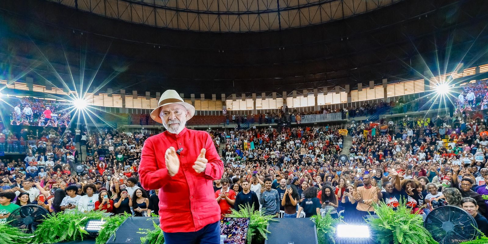 Lula defende a universalização do Pé-de-Meia Lula defende a universalização do Pé-de-Meia