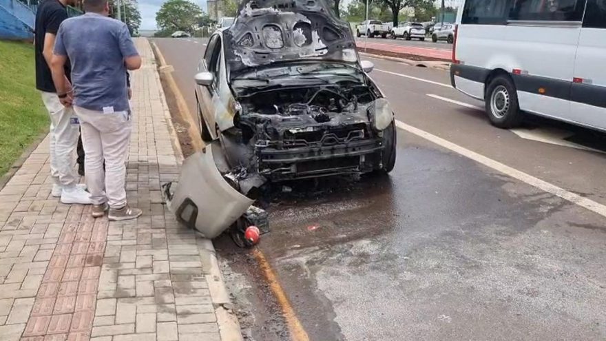 Punto pega fogo na Rua da Lapa e Bombeiros são acionados