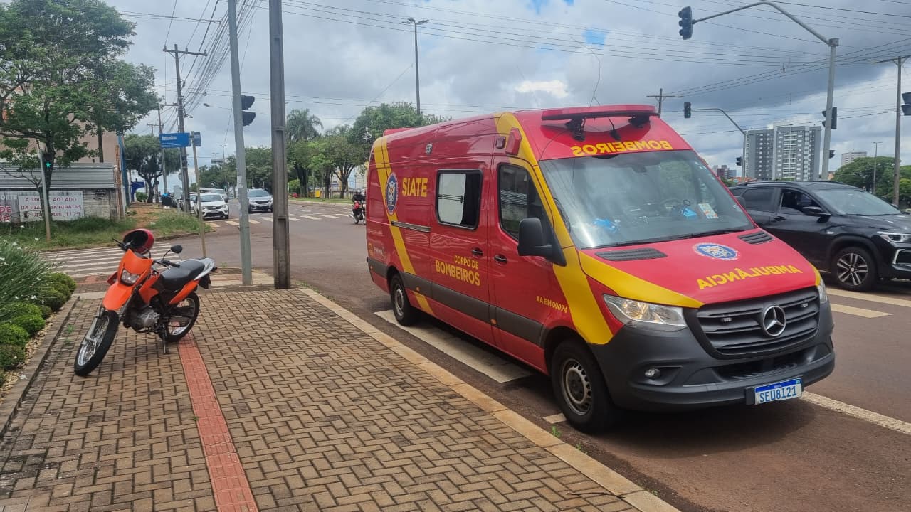 Acidente de trânsito deixa motociclista ferido no São Cristóvão Acidente de trânsito deixa motociclista ferido no São Cristóvão