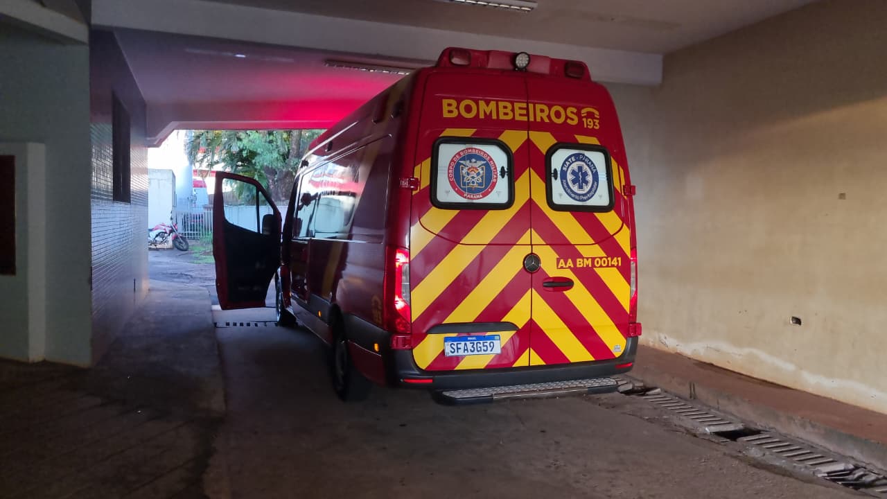Homem é socorrido pelo Siate após cair de escada no Parque São Paulo Homem é socorrido pelo Siate após cair de escada no Parque São Paulo