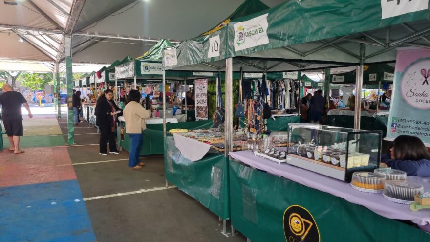 Feira do Teatro agita o domingo com lazer, gastronomia e artesanato em Cascavel