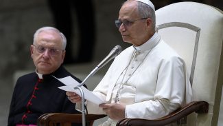 Papa Leão faz 1ª reunião com sobreviventes de abuso sexual na Igreja Papa Leão faz 1ª reunião com sobreviventes de abuso sexual na Igreja