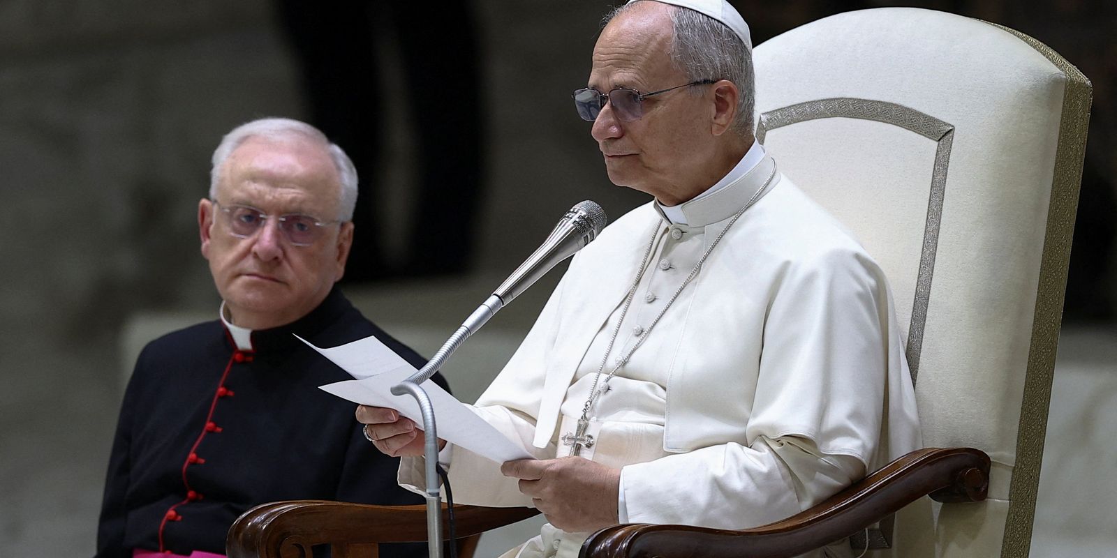 Papa Leão faz 1ª reunião com sobreviventes de abuso sexual na Igreja