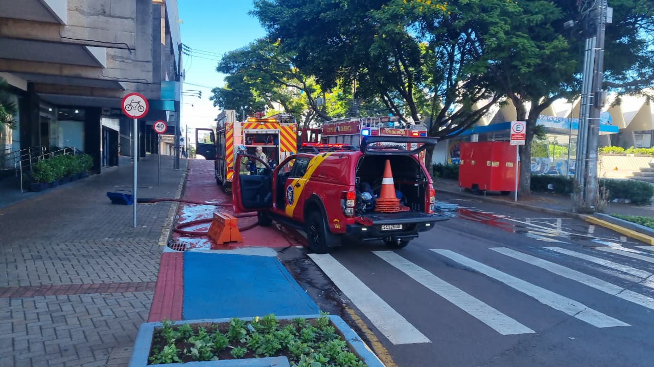 Princípio de incêndio no Hotel Copas Verdes mobiliza Corpo de Bombeiros