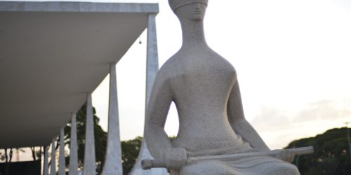 STF derruba decisão de Barroso que autoriza enfermeiros a fazer aborto Imagem referente a STF derruba decisão de Barroso que autoriza enfermeiros a fazer aborto