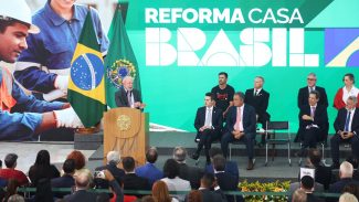Lula lança programa de reforma de casas e defende ação para invisíveis Lula lança programa de reforma de casas e defende ação para invisíveis