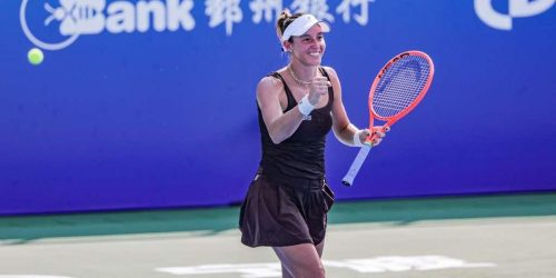 Luisa Stefani retorna ao top 20 e comemora inédita vaga no Finals Imagem referente a Luisa Stefani retorna ao top 20 e comemora inédita vaga no Finals