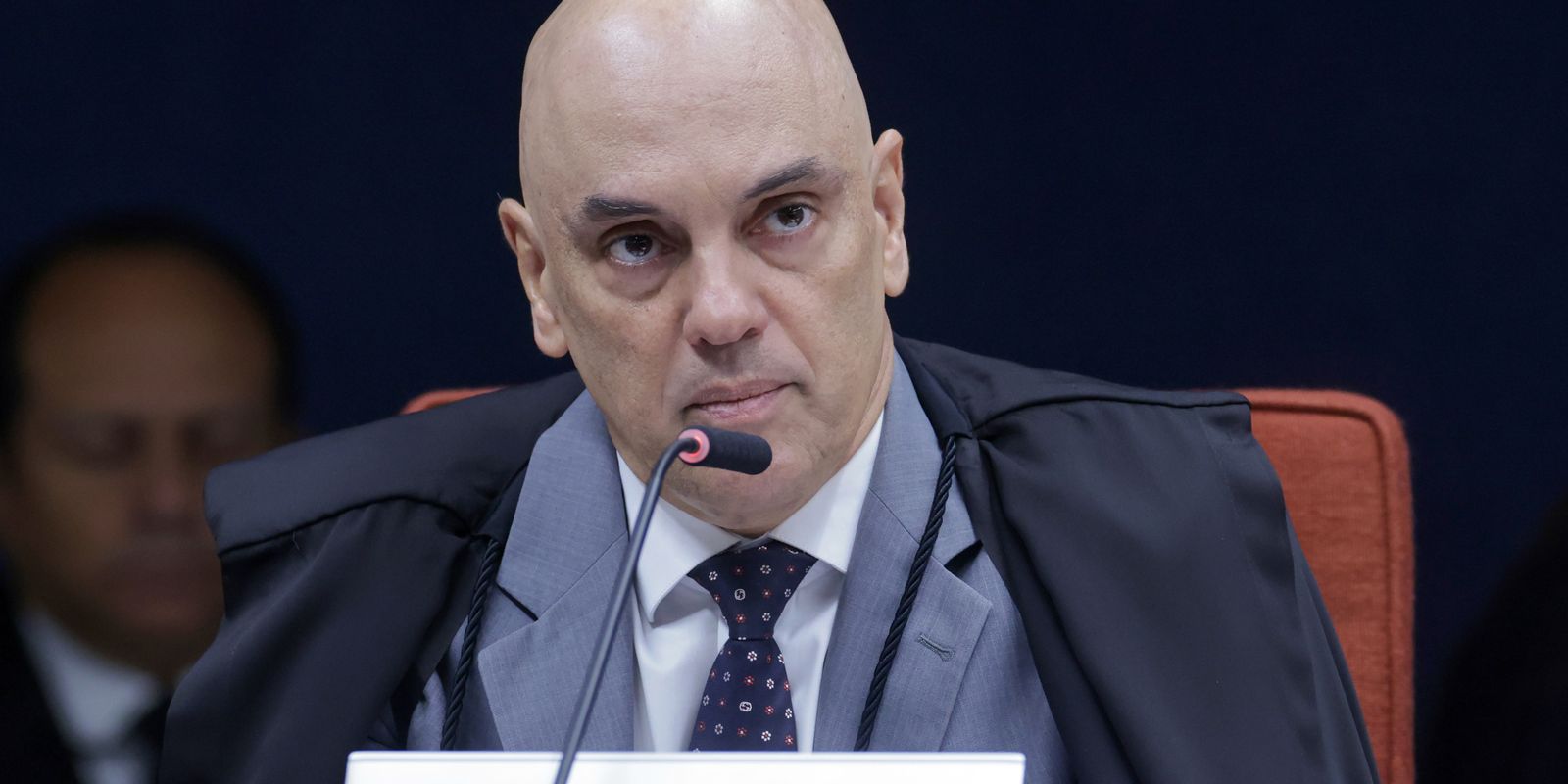 Moraes quer reabrir inquérito contra Valdemar Costa Neto por golpe