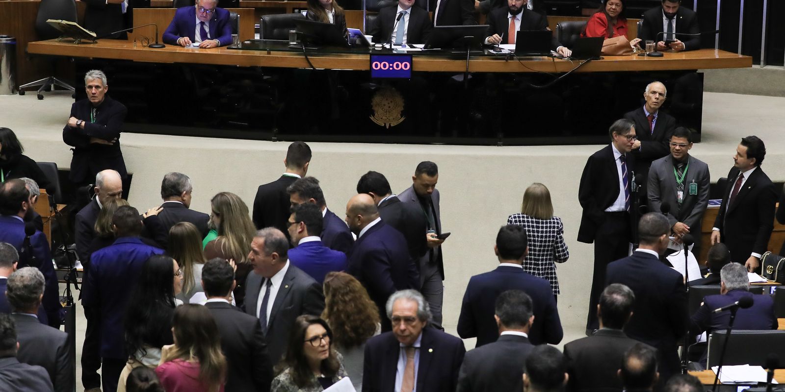 Câmara aprova projeto que tipifica o crime de domínio de cidades Câmara aprova projeto que tipifica o crime de domínio de cidades