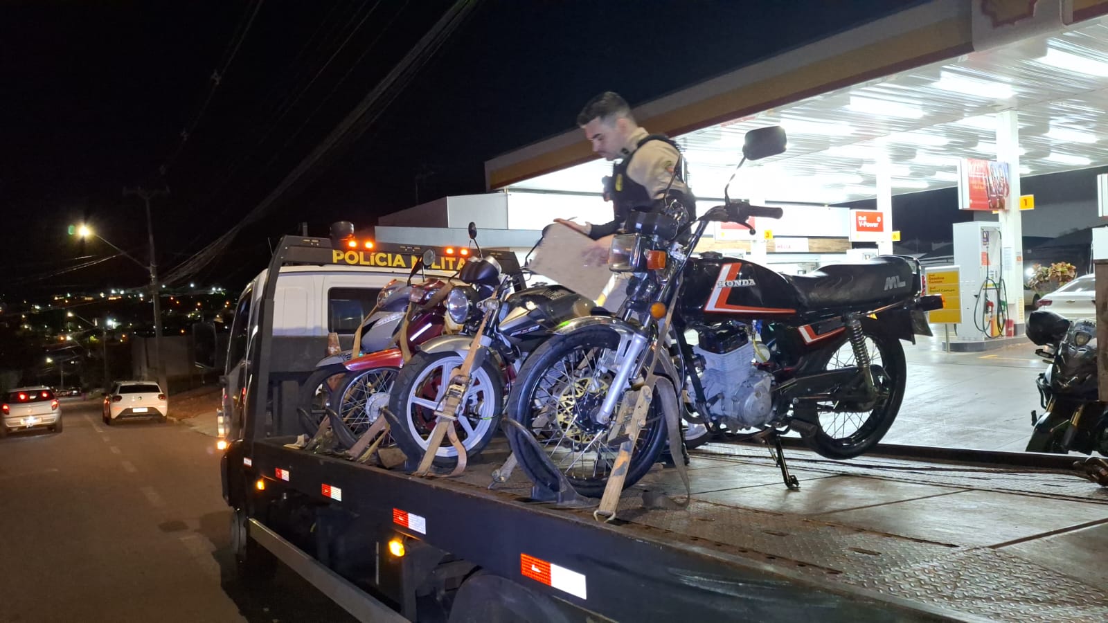 Blitz apreende carros, motos e maconha na Região Norte de Cascavel