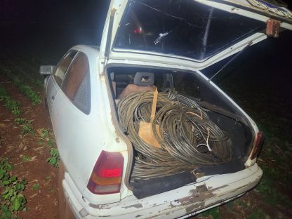 Após perseguição, suspeitos abandonam carro e PM encontra fios furtados em Assis Chateaubriand Imagem referente a Após perseguição, suspeitos abandonam carro e PM encontra fios furtados em Assis Chateaubriand