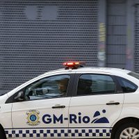 Elite da Guarda Municipal que atuará armada no Rio recebe treinamento Imagem referente a Elite da Guarda Municipal que atuará armada no Rio recebe treinamento