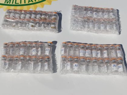 Mototaxista paraguaio é flagrado com 72 ampolas de remédio ilegal na PR-272 Imagem referente a Mototaxista paraguaio é flagrado com 72 ampolas de remédio ilegal na PR-272