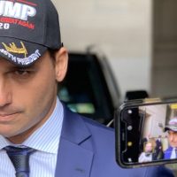 Imagem referente a Moraes diz que Eduardo Bolsonaro cria dificuldades para ser notificado