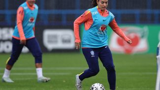 Meio-campista Angelina espera jogo difícil contra a Inglaterra