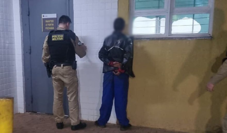 PM captura segundo suspeito de furtar peças de bronze de túmulos no Cemitério São Luiz