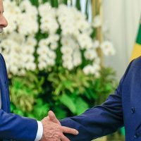 Imagem referente a Brasil e Indonésia firmam acordos; Lula confirma candidatura em 2026